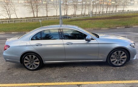 Mercedes-Benz E-Класс, 2017 год, 3 800 000 рублей, 8 фотография