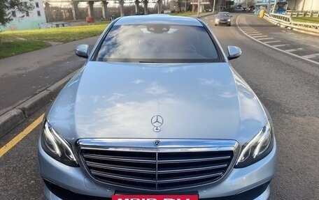 Mercedes-Benz E-Класс, 2017 год, 3 800 000 рублей, 4 фотография