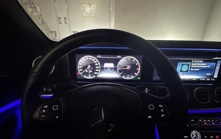 Mercedes-Benz E-Класс, 2017 год, 3 800 000 рублей, 10 фотография