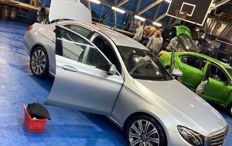 Mercedes-Benz E-Класс, 2017 год, 3 800 000 рублей, 14 фотография