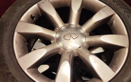 Infiniti FX I, 2005 год, 1 400 000 рублей, 27 фотография