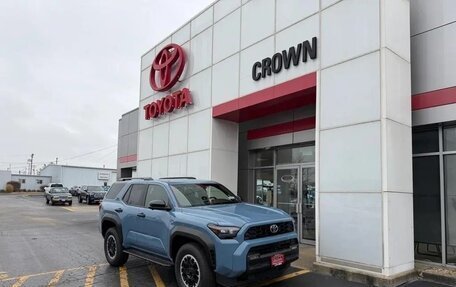 Toyota 4Runner, 2025 год, 9 404 000 рублей, 2 фотография