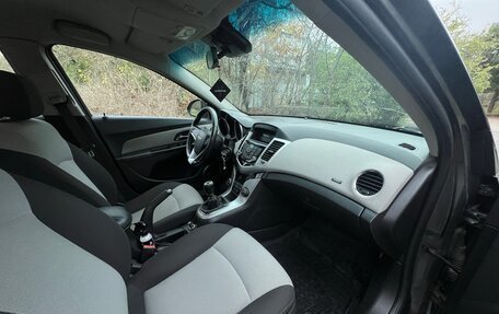 Chevrolet Cruze II, 2011 год, 820 000 рублей, 10 фотография