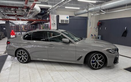 BMW 5 серия, 2021 год, 5 800 000 рублей, 3 фотография