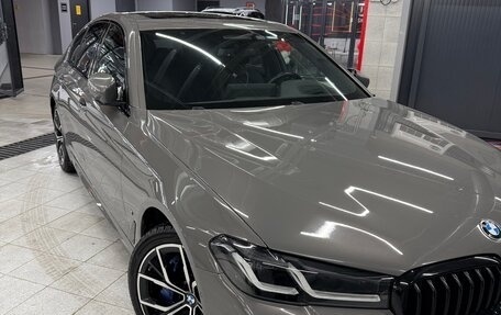 BMW 5 серия, 2021 год, 5 800 000 рублей, 2 фотография