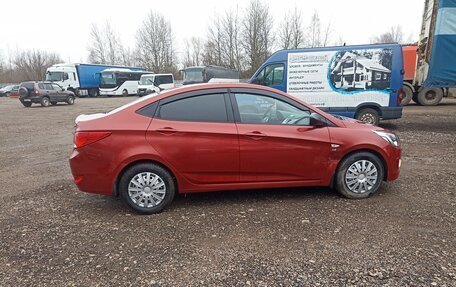 Hyundai Solaris II рестайлинг, 2016 год, 800 000 рублей, 2 фотография