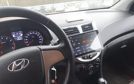 Hyundai Solaris II рестайлинг, 2016 год, 800 000 рублей, 7 фотография