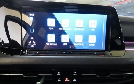 Volkswagen Golf VIII, 2022 год, 1 930 000 рублей, 9 фотография