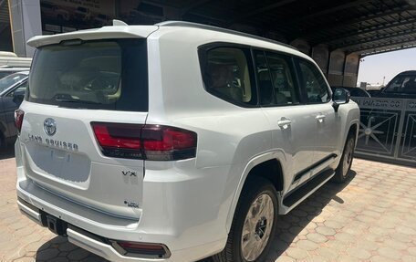 Toyota Land Cruiser, 2025 год, 17 690 000 рублей, 2 фотография