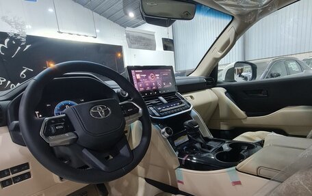 Toyota Land Cruiser, 2025 год, 14 990 000 рублей, 7 фотография