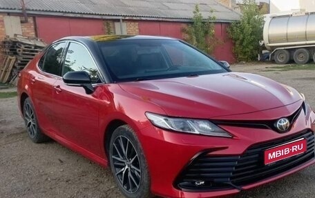 Toyota Camry, 2021 год, 3 150 000 рублей, 1 фотография