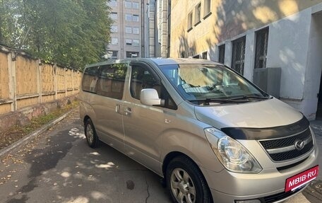 Hyundai Grand Starex Grand Starex I рестайлинг 2, 2009 год, 1 250 000 рублей, 2 фотография