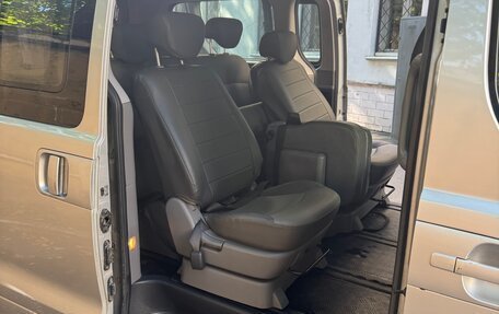 Hyundai Grand Starex Grand Starex I рестайлинг 2, 2009 год, 1 250 000 рублей, 13 фотография