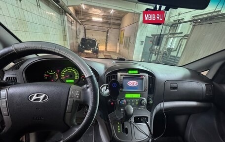 Hyundai Grand Starex Grand Starex I рестайлинг 2, 2009 год, 1 250 000 рублей, 18 фотография