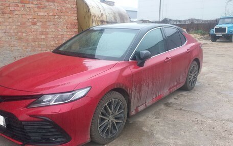 Toyota Camry, 2021 год, 3 150 000 рублей, 2 фотография