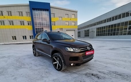 Volkswagen Touareg III, 2011 год, 2 490 000 рублей, 1 фотография