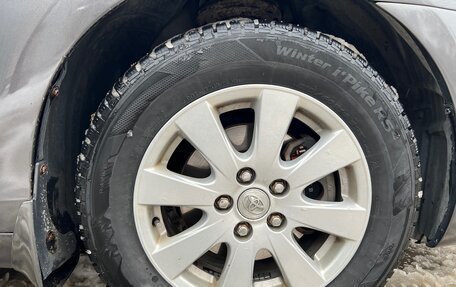 Toyota Camry, 2006 год, 1 099 000 рублей, 34 фотография