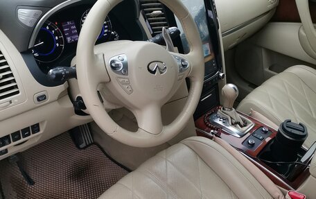 Infiniti FX II, 2011 год, 2 270 000 рублей, 10 фотография