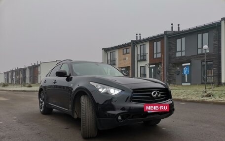 Infiniti FX II, 2011 год, 2 270 000 рублей, 2 фотография
