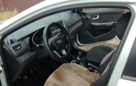 KIA Rio III рестайлинг, 2013 год, 700 000 рублей, 6 фотография