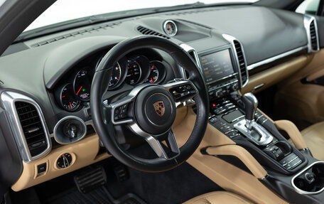 Porsche Cayenne III, 2016 год, 3 990 000 рублей, 12 фотография