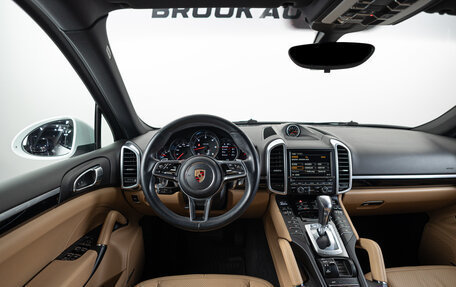 Porsche Cayenne III, 2016 год, 3 990 000 рублей, 14 фотография