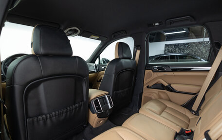 Porsche Cayenne III, 2016 год, 3 990 000 рублей, 24 фотография