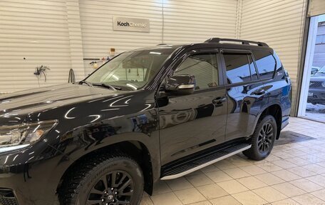 Toyota Land Cruiser Prado 150 рестайлинг 2, 2022 год, 13 000 000 рублей, 2 фотография