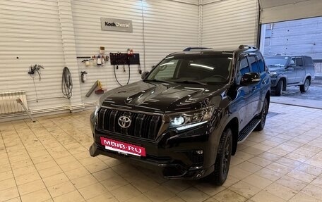 Toyota Land Cruiser Prado 150 рестайлинг 2, 2022 год, 13 000 000 рублей, 3 фотография