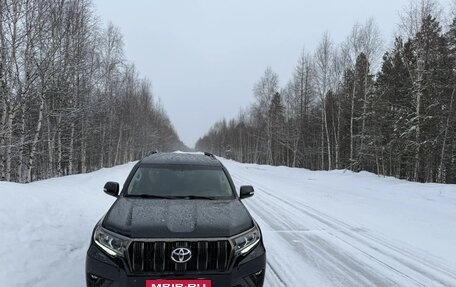 Toyota Land Cruiser Prado 150 рестайлинг 2, 2022 год, 13 000 000 рублей, 4 фотография