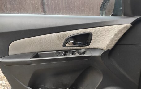 Chevrolet Cruze II, 2012 год, 300 000 рублей, 12 фотография