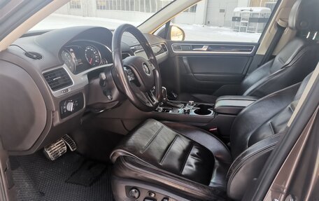 Volkswagen Touareg III, 2011 год, 2 490 000 рублей, 3 фотография