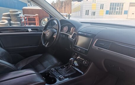 Volkswagen Touareg III, 2011 год, 2 490 000 рублей, 6 фотография