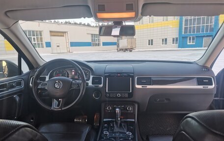 Volkswagen Touareg III, 2011 год, 2 490 000 рублей, 12 фотография