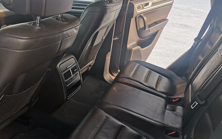 Volkswagen Touareg III, 2011 год, 2 490 000 рублей, 7 фотография