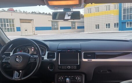 Volkswagen Touareg III, 2011 год, 2 490 000 рублей, 11 фотография