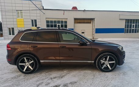 Volkswagen Touareg III, 2011 год, 2 490 000 рублей, 27 фотография