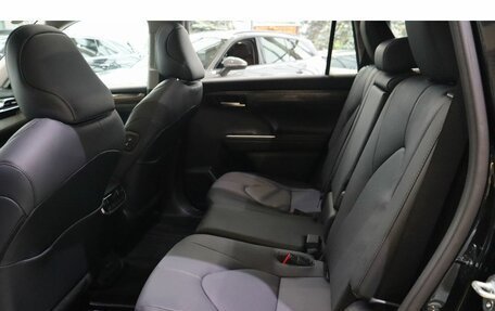 Toyota Highlander, 2025 год, 6 500 000 рублей, 9 фотография