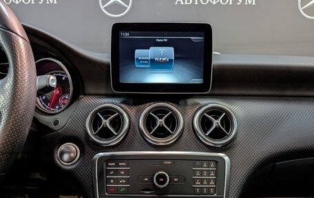 Mercedes-Benz A-Класс, 2017 год, 1 900 000 рублей, 17 фотография