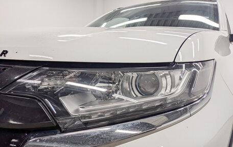 Mitsubishi Outlander III рестайлинг 3, 2021 год, 2 595 000 рублей, 11 фотография