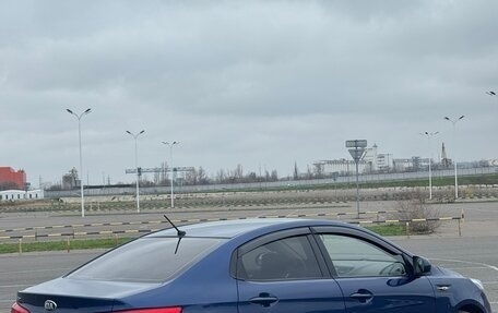 KIA Rio III рестайлинг, 2015 год, 735 000 рублей, 2 фотография