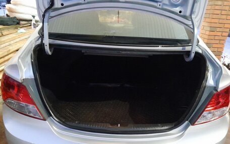 Hyundai Solaris II рестайлинг, 2012 год, 700 000 рублей, 7 фотография