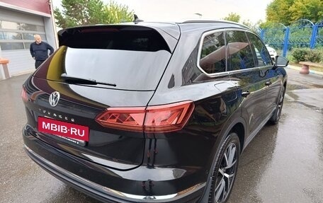 Volkswagen Touareg III, 2019 год, 6 350 000 рублей, 2 фотография