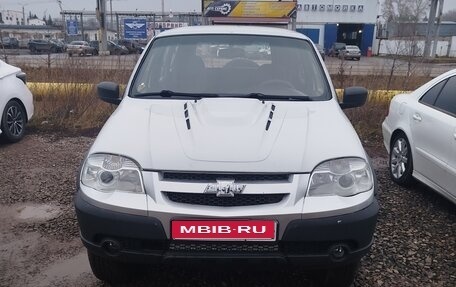 Chevrolet Niva I рестайлинг, 2009 год, 320 000 рублей, 1 фотография