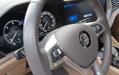 Volkswagen Touareg III, 2019 год, 6 350 000 рублей, 10 фотография