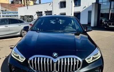 BMW 1 серия, 2022 год, 2 380 000 рублей, 1 фотография