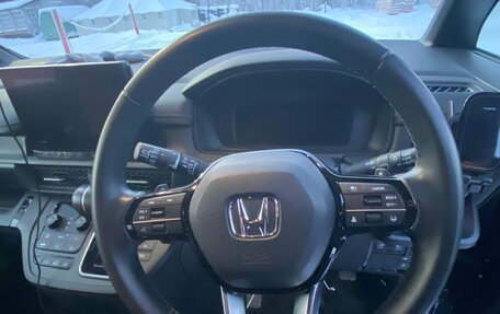 Honda Stepwgn, 2022 год, 3 600 000 рублей, 12 фотография