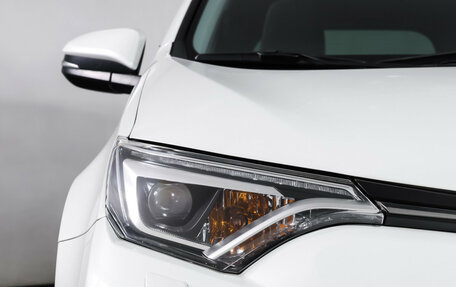 Toyota RAV4, 2018 год, 2 899 000 рублей, 23 фотография