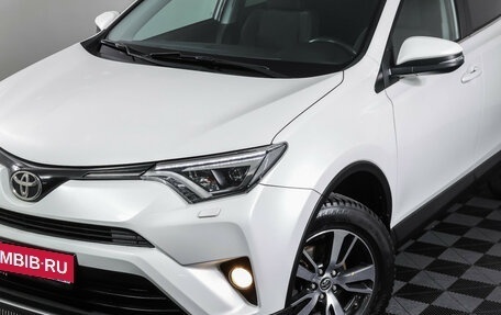 Toyota RAV4, 2018 год, 2 899 000 рублей, 24 фотография