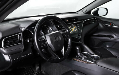 Toyota Camry, 2020 год, 2 690 000 рублей, 15 фотография